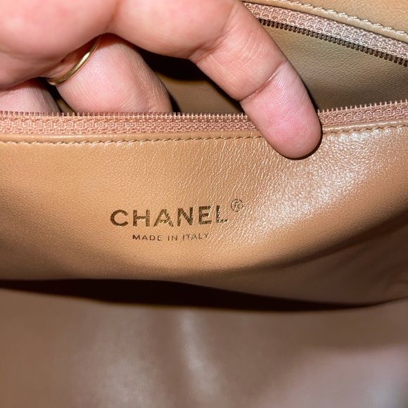 ❌SOLD❌Authentic Chanel Business Affinity Tote Large - Picture 11 of 15